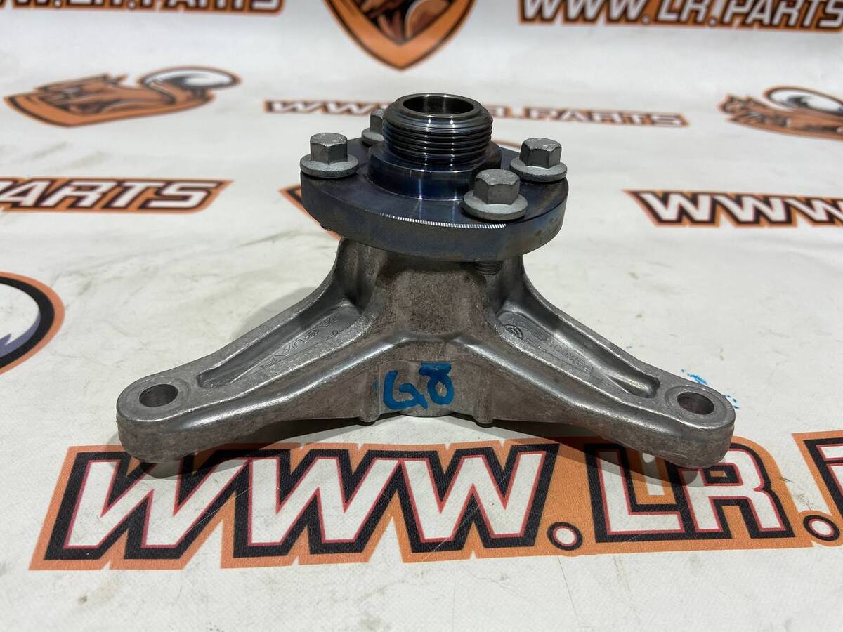 LR121782 Bracket fan pulley Range Rover L405 (2013-2021) used